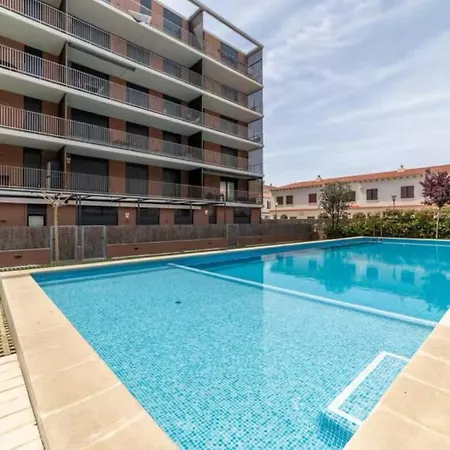 New And Bright Apartment, 2min From The *